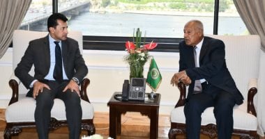 اخبار نيوز : 
                                            وزير الرياضة يلتقي الأمين العام لجامعة الدول العربية لدعم العمل العربي المشترك
                                        