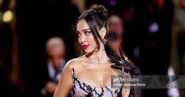 بسمة بوسيل تتألق بإطلالات جذابة وجرأة عصرية في  مهرجان فينيسيا .. صور