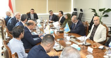 اخبار نيوز : 
                                            وزير الإسكان يُتابع معدلات تسويق وتسليم عدد من المشروعات والفرص الاستثمارية
                                        