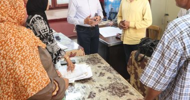 مدير إدارة الخارجة التعليمية يتابع جاهزية المدارس لاستقبال العام الدراسى