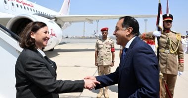 رئيس الوزراء يستقبل نظيرته التونسية بمطار القاهرة الدولي رئيسة وزراء تونس تصل القاهرة