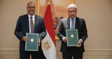 تعاون بين وزيرى السياحة والعمل بشأن شروط وضوابط الترخيص لوحدات الإقامة الفندقية