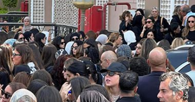 وصول جثمان المطرب عمرو ستين لمسجد الشرطة بالشيخ زايد لأداء صلاة الجنازة