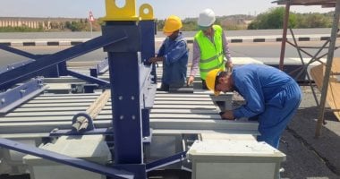مشروع محور بديل خزان أسوان يضاف لسلسلة الإنجازات بالجمهورية الجديدة.. إنشاء فواصل دائمة بالمحور والكوبرى للتيسير على أهالى المحافظة ولضمان انتظام الحركة المرورية.. وعمالة مهرة للتنفيذ لتحقيق الأمان الكامل.. صور دقة فى التنفيذ