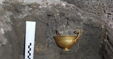 اكتشاف كنز أثرى عمره 3400 عام.. يضم 121 قطعة ذهبية فى رومانيا