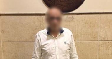 ضبط متهم بسرقة حقيبة داخل مسجد فى البحيرة.. فيديو ضبط متهم بسرقة حقيبة داخل مسجد فى البحيرة