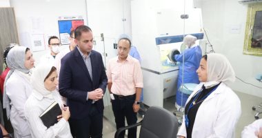 نائب وزير الصحة يتفقد مستشفى علاج الأورام بسمالوط والمركز الإقليمي لنقل الدم بالمنيا