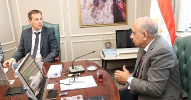 اخبار نيوز : 
                                            وزير الكهرباء يبحث مع شنايدر إليكتريك تنفيذ مبادرة تحسين كفاءة استخدام الطاقة بالمصانع
                                        