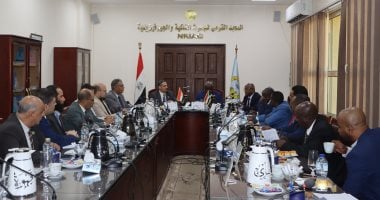 التعليم العالى: معهد البحوث الفلكية يستقبل وزير المعادن بالسودان لبحث التعاون
