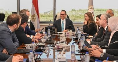 اخبار نيوز : 
                                            وزير الاستثمار يلتقى وفد مؤسسة S&P لمناقشة مستجدات التصنيف الائتمانى لمصر
                                        
