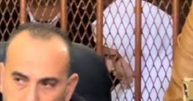 هل تنجو فتاة بور سعيد قاتلة أمها من تنفيذ حكم الإعدام بعد تنازل والدها عن الحق في القصاص فتاة بور سعيد قاتلة أمها داخل قفص الاتهام