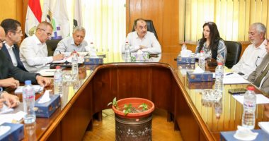 اخبار نيوز : 
                                            وزير قطاع الأعمال: 3 مليارات جنيه أرباح الشركة القابضة للأدوية خلال 26/25
                                        
