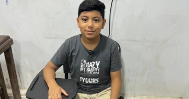 طفل بدماغ كمبيوتر يقوم بتكوين إشارة مرور والتحكم بها فى دقائق بالدقهلية