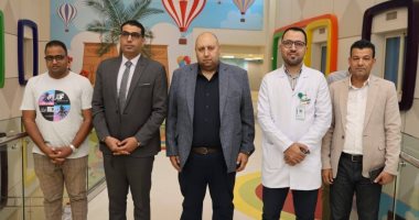 نائب محافظ الأقصر يزور أطفال محاربى السرطان لدعمهم فى مسيرتهم العلاجية.. صور