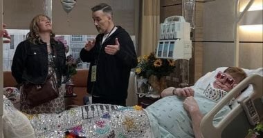 اخبار نيوز : 
                                            إلتون جون يثير القلق بصور داخل المستشفى.. اعرف التفاصيل
                                        