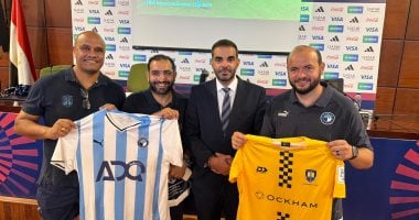 بيراميدز وأوكلاند سيتي يتبادلان الهدايا التذكارية قبل مواجهة كأس إنتركونتيننتال