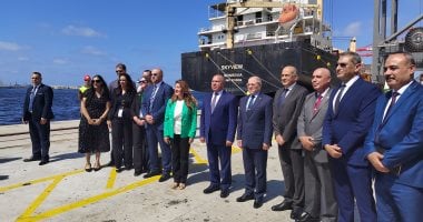 كامل الوزير يصطحب وفد الشركات الأمريكية بميناء الإسكندرية لعرض الفرص الاستثمارية كامل الوزير يصطحب وفد للشركات الأمريكية بميناء الإسكندرية