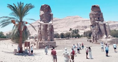 الأقصر تبهر زوار العالم.. توافد السياح للاستمتاع بمشاهدة المعابد والمقابر الفرعونية