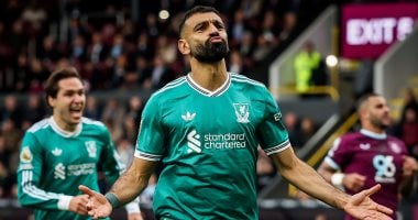 اخبار نيوز : 
                                            محمد صلاح يقود ليفربول لفوز صعب ضد بيرنلى بهدف فى الدقيقة 95.. فيديو
                                        