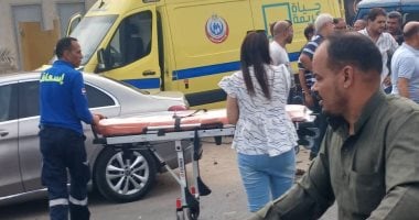 إعادة الحركة المروية على طريق القاهرة الإسكندرية الزراعى بعد رفع أثار تصادم سيارتين بقليوب