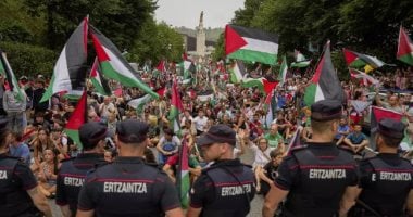مظاهرة مؤيدة لفلسطين توقف سباق دراجات بإسبانيا احتجاجًا على مشاركة فريق إسرائيلى