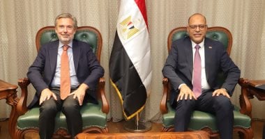 وزير العمل يبحث مع السفير الإيطالى انتقال العمالة الماهرة واعتماد الشهادات
