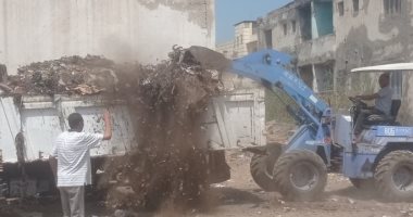 رفع 2048 طنا من القمامة وتحرير 140 محضراً تموينياً متنوعاً بكفر الشيخ