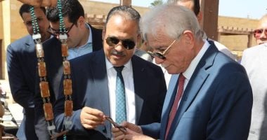 مستشار الرئيس للتنمية المحلية يفتتح مشروعات خدمية بالشرقية فى عيدها القومى