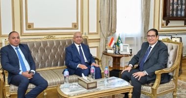 رئيس جامعة القاهرة يستقبل رئيس الأكاديمية العربية للعلوم لبحث تعزيز التعاون