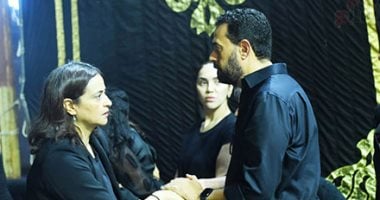 علا الشافعى وعلى الحجار ومحمد ثروت فى عزاء أرملة الموسيقار سيد مكاوى عزاء أرملة الموسيقار سيد مكاوى