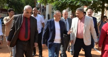 محافظ أسيوط يتفقد عددا من المدارس بحى شرق وغرب لمتابعة الاستعدادات النهائية للدراسة محافظ أسيوط