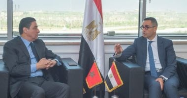 اخبار نيوز : 
                                            وزير الاستثمار: حريصون على إيجاد علاقات تجارية متوازنة لصالح الاقتصادين المصرى والمغربى
                                        