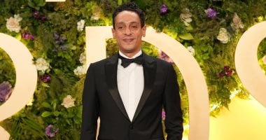 اخبار نيوز : 
                                            على صبحى يجتمع مع محمد ممدوح تايسون فى السادة الأفاضل وحتة منى
                                        
