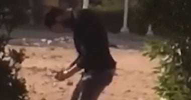 بعد تداول فيديو مثير للجدل.. شاب مدمن يخضع للعلاج والداخلية تتحرك المتهم فى الواقعة