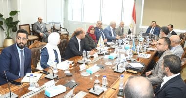 اخبار نيوز : 
                                            وزير الإسكان يعقد اجتماعا مع مسئولى الشركة السعودية المصرية لبحث الاستثمار
                                        