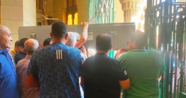 وداعا عمر عبد الله نجم غزل المحلة.. المئات يشيعون جثمان الراحل