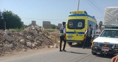 سقوط سيارة بترعة المراغة فى سوهاج وانتشال جثة شاب والبحث عن مفقودين