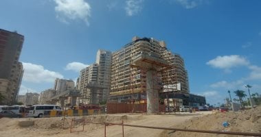 نقلة نوعية بمحافظة الإسكندرية.. استكمال مسار مترو أبو قير بعد هدم كوبرى المندره بالكامل.. تشغيل مؤقت للمسارات البديلة من وإلى الكورنيش.. استمرار أعمال تطوير الميدان وتوسعة الطريق إلى 5 حارات.. فيديو وصور