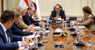 اخبار نيوز : 
                                            وزير قطاع الأعمال يجتمع بمجلس 