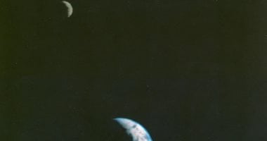 نيوز برو : 
                                            زى النهاردة.. مركبة فوياجر 1 تلتقط أول صورة للأرض والقمر عام 1977
                                        
