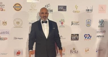 حفل افتتاح مهرجان بورسعيد السينمائي.. محمد لطفي أول الحاضرين على السجادة الحمراء