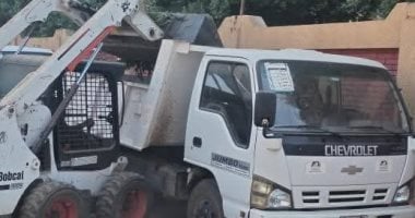 رفع 20 طن قمامة وأتربة بمركز دار السلام فى سوهاج استعدادا للعام الدراسى