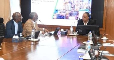 اخبار نيوز : 
                                            هيئة البترول تتفق على زيادة مساهمة الشركات المصرية فى المشروعات بنيجيريا
                                        