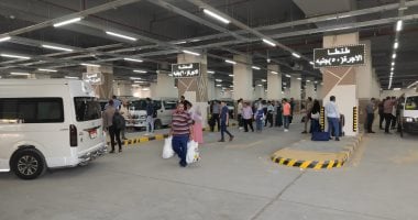 تشغيل موقف رمسيس الجديد جزئيا.. نقل 4 خطوط وتخصيص الطابق الثانى لسيارات المحافظات والأول للداخلى.. يضم سلالم كهربائية ومنظومة لمكافحة الحرائق.. ومحافظ القاهرة: إزالة الأكشاك قريبا وتوفير مول تجارى بديل.. صور