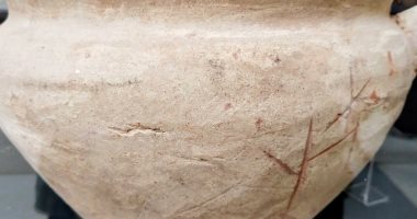 مقتنيات المتحف المصرى.. كوب انسيابى بمنقار صب