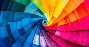إزاي تخمن عمر شخص من لونه المفضل؟.. الأصفر الجريء يميز Gen Z والوردي لجيل الألفية