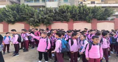 "أزهر القليوبية": الانتهاء من تسليم الكتب المدرسية للطلاب غدا