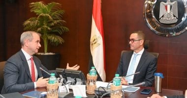 نيوز برو : 
                                            وزير الاستثمار يلتقى مؤسس شركة الكازار للطاقة
                                        