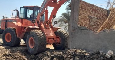 إزالة 11 حالة تعد على الأراضى الزراعية بـ5 قرى بمركز سوهاج