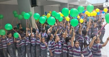 عودة الدراسة.. احتفالات وأجواء مبهجة بمدارس القاهرة فى أول يوم "صور"